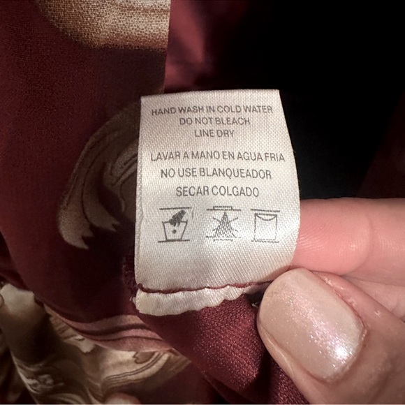 Whyte Eyelash Deep V-Neck Floral Romper 3/4 Sleeve w Train Overlay, Maroon, Sz L - Picture 4 of 6